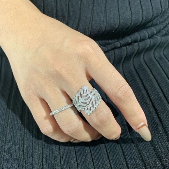 Beautiful 925 Sterling Silver Leafs Ring - Picture 1 of 10